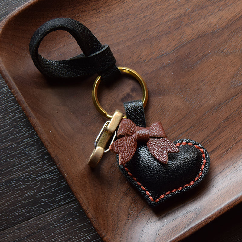Le porte-clés cœur Lou en cuir