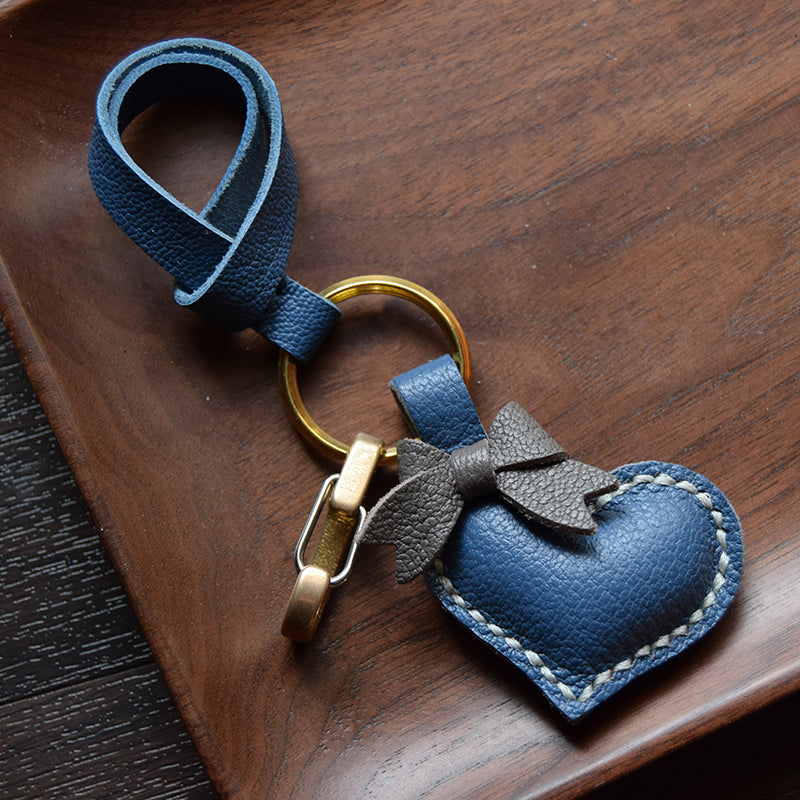 Le porte-clés cœur Lou en cuir